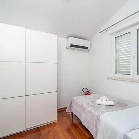Isabora Apartment