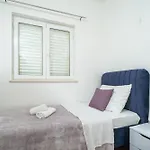 Isabora * Dubrovnik