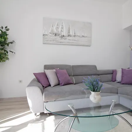 Apartament Isabora *