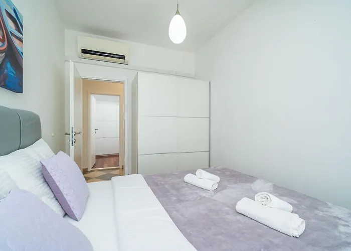 Isabora Apartament *