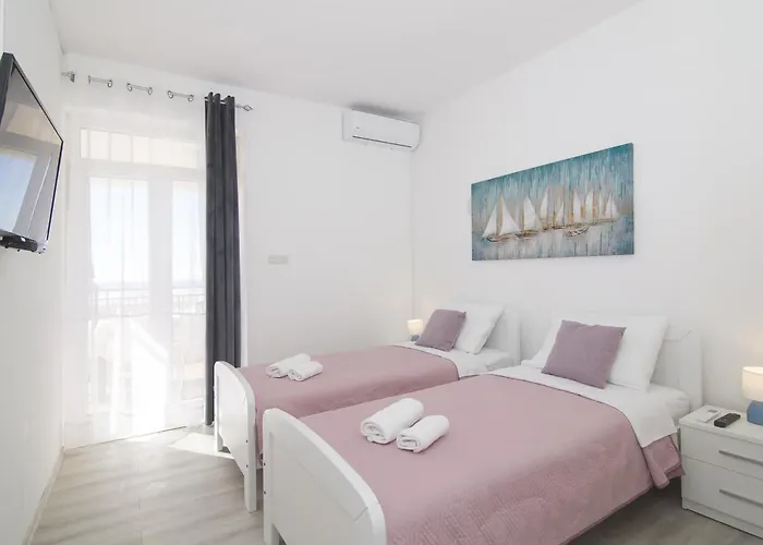 Isabora Apartament *