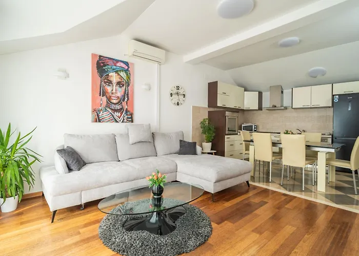 Apartament Isabora *