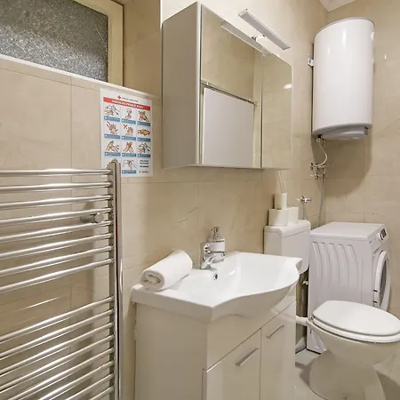 Isabora Apartament *